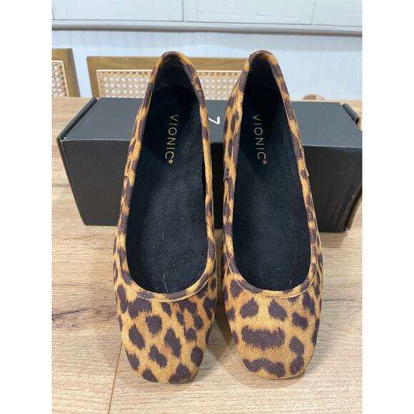Vionic Orinda Ballet Flats Dark Brown Leopard Print Size 6 Narrow NIB Square Toe - Picture 4 of 13